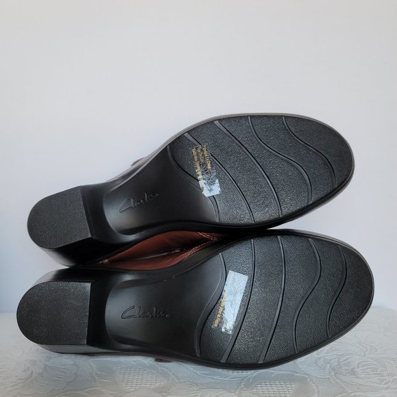 CLARKS Bendables Slip-On Buckle Detail- Brown color- Women's Size 9M - Picture 13 of 14